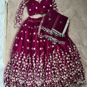 Elegant Maroon Long Sleeve Dress